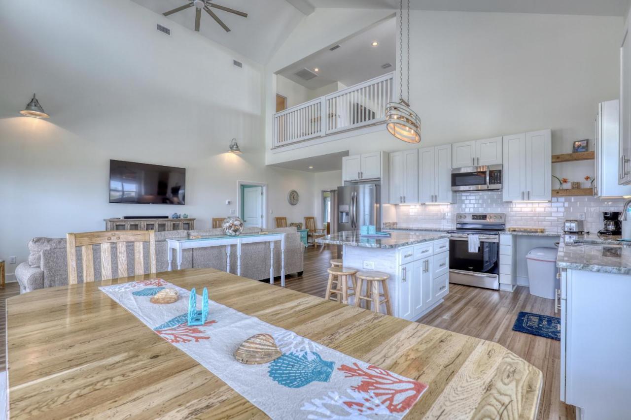 Salty Seahorse - Waterfront! Pet Friendly! Game Room, Pool Table, Beautiful Views - Room For The Whole Family Home Dauphin Island Eksteriør billede